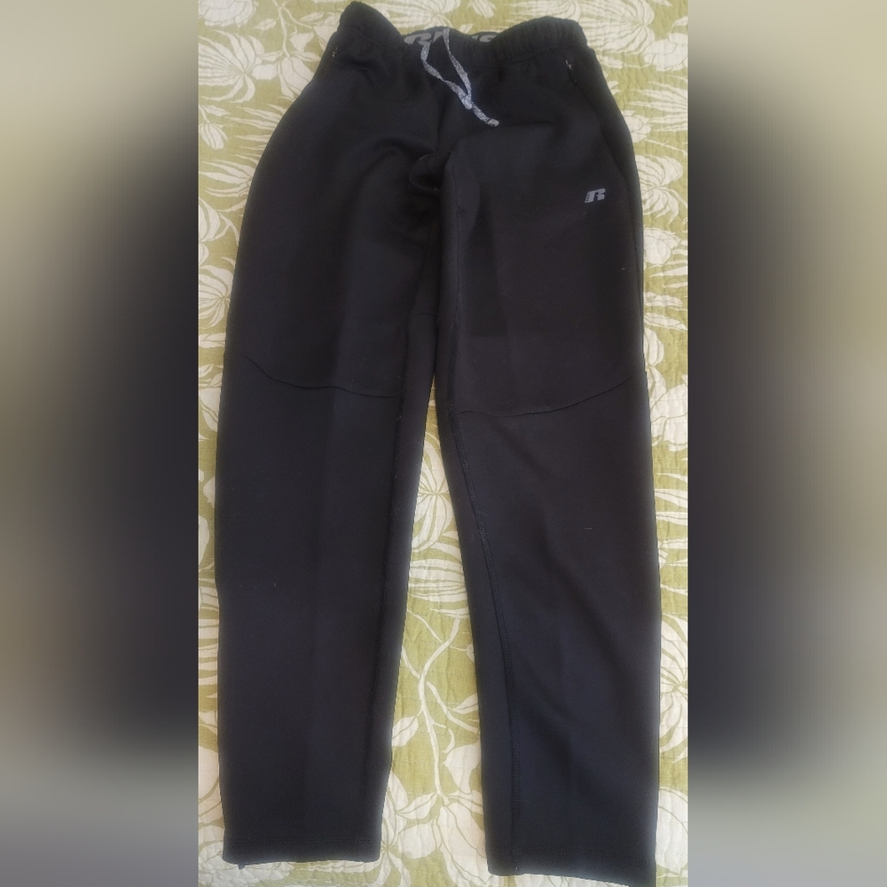 NOT AVAILABLE  Russell Black Athletic Tapered Leg Pants Size Men's S or Unisex